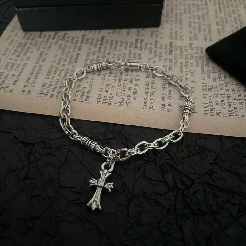 Ch*0me He**ts bracelets